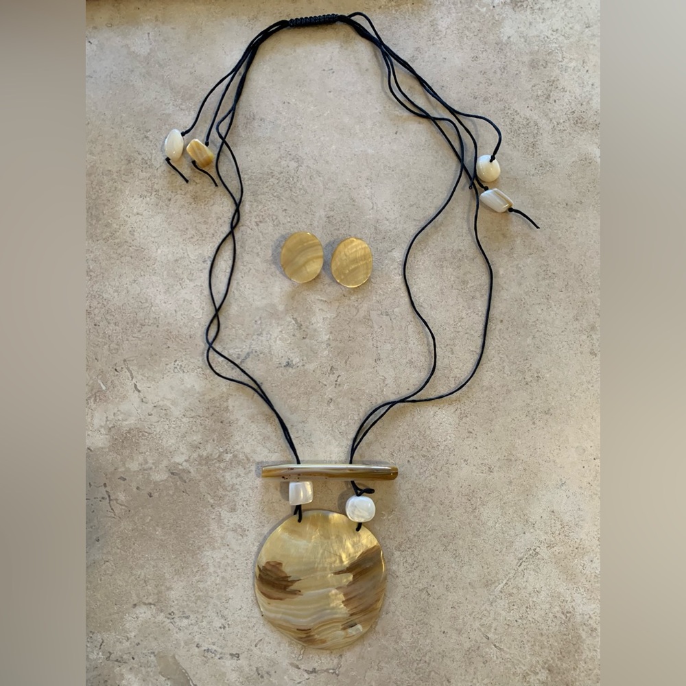 40” Mother of Pearl Necklace and clip on Earrings